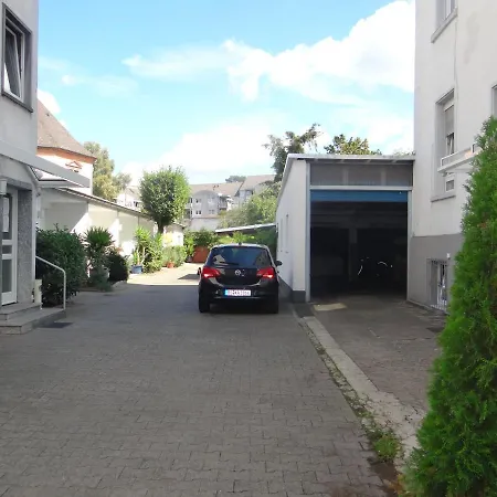In Innenstadtnaehe *