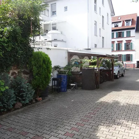 In Innenstadtnaehe *